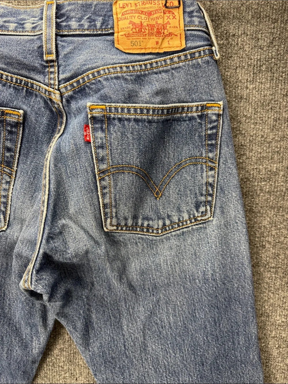 Vintage 501 Levi's Button Fly Denim Jeans W28 L34 8/2007